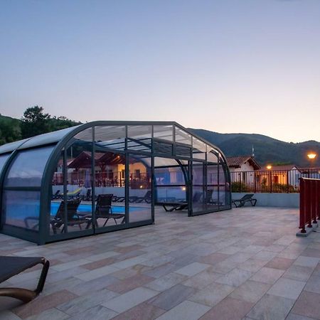 Domaine Chalets Larlapean Saint-Martin-dʼArrossa Exterior foto