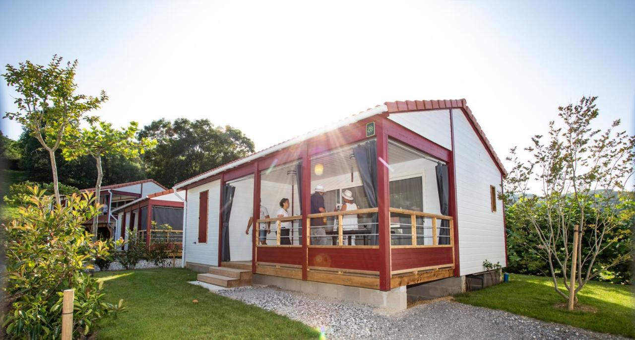 Domaine Chalets Larlapean Saint-Martin-dʼArrossa Exterior foto